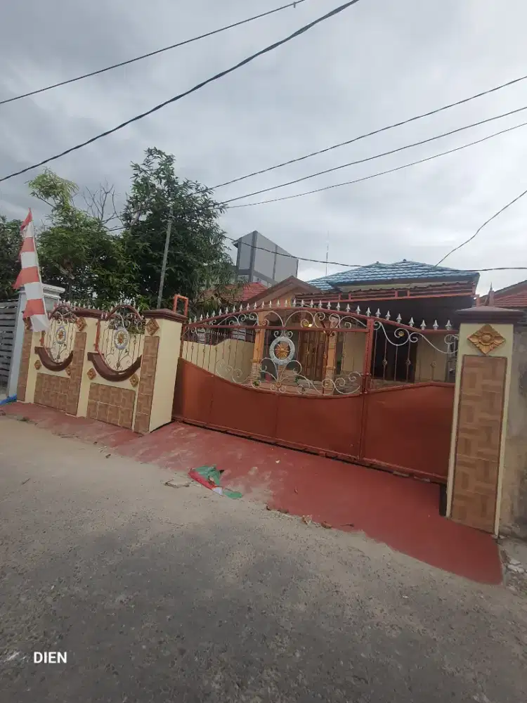 Di sewakan rumah Lengkap dengan perabot , tinggal bawa koper aj