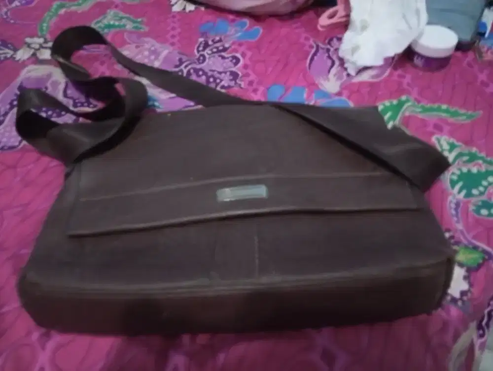 Tas pria dewasa merk. Grandin coklat