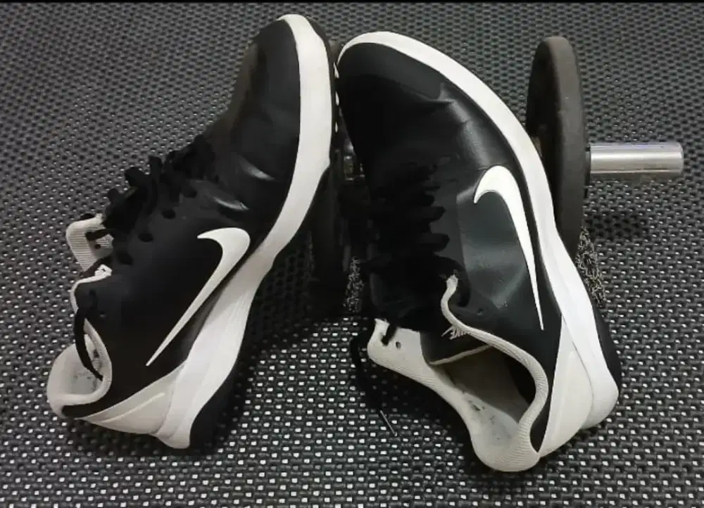 Sepatu NIKE ORIGINAL ukuran size 45.