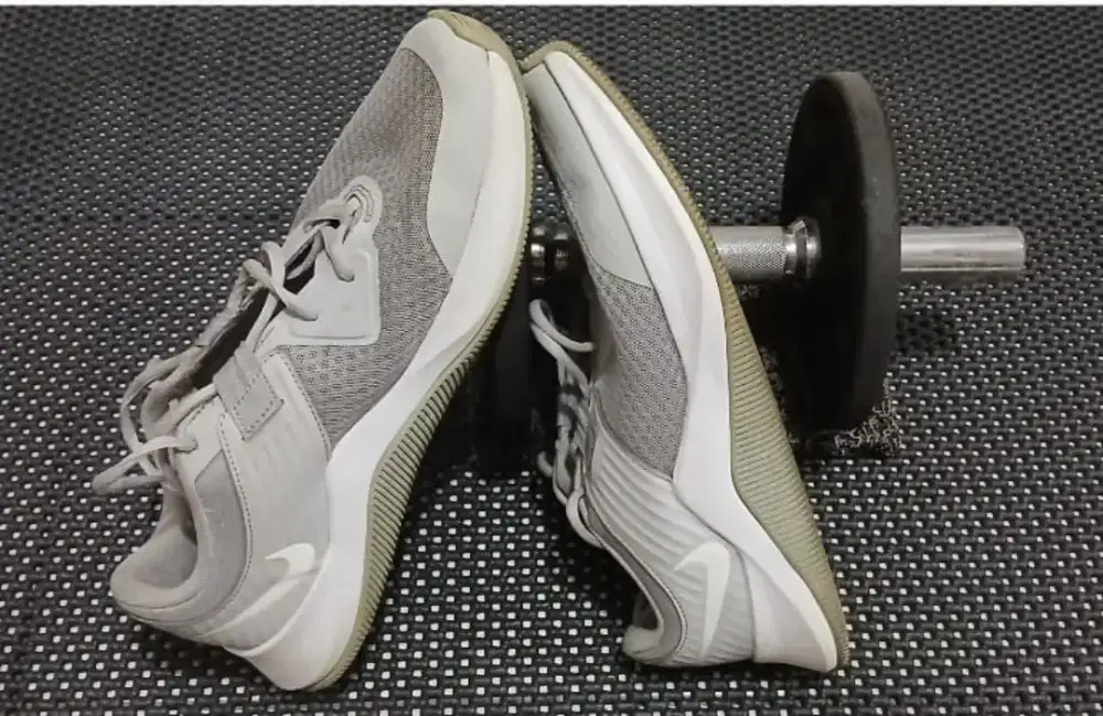 Sepatu NIKE ORIGINAL ukuran size 45.