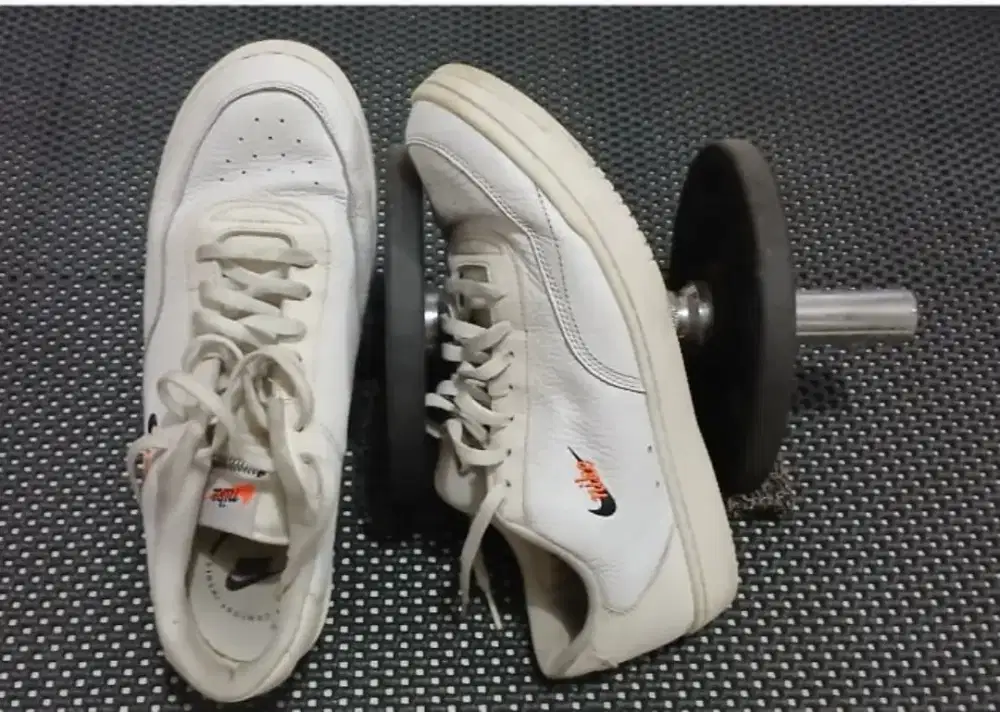 Sepatu NIKE ORIGINAL ukuran size 45.