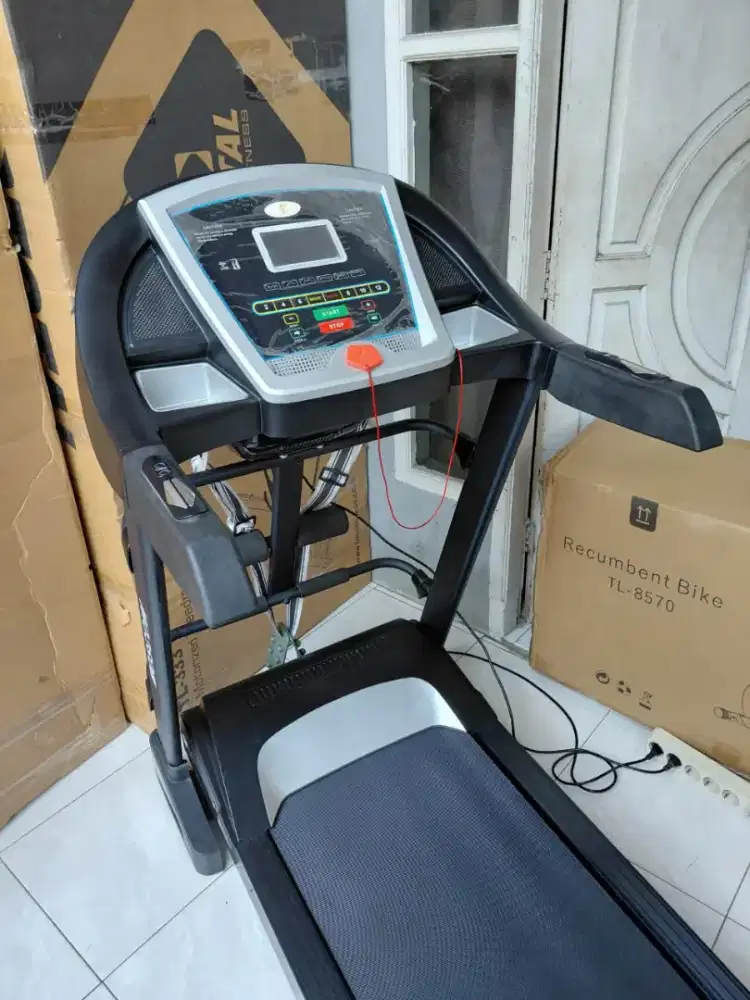 Alat Olahraga Lari Treadmill Second Merk Ireborn Kondisi sangat Baik
