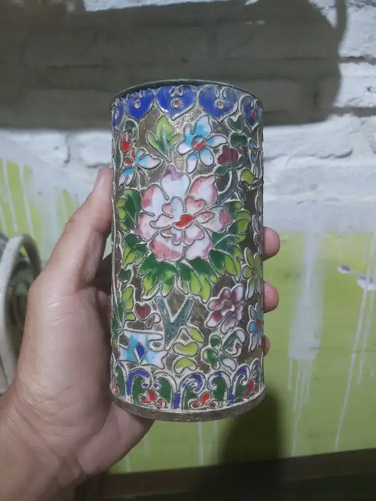 vas cloisonne peranakan