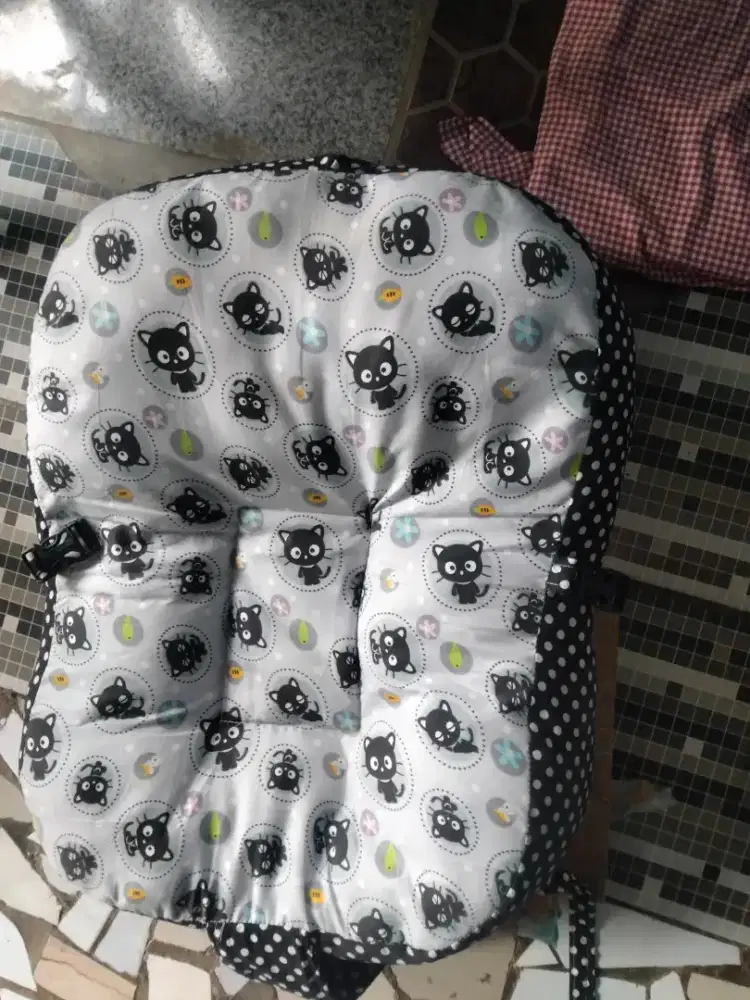 Kasur bayi motif folkadot