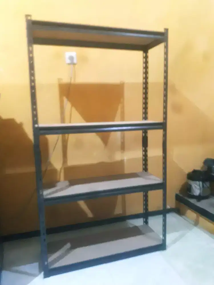 Rak Msh bagus dan kuat