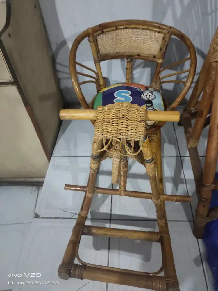Mainan kuda dari rotan untuk anak usia 1-4th