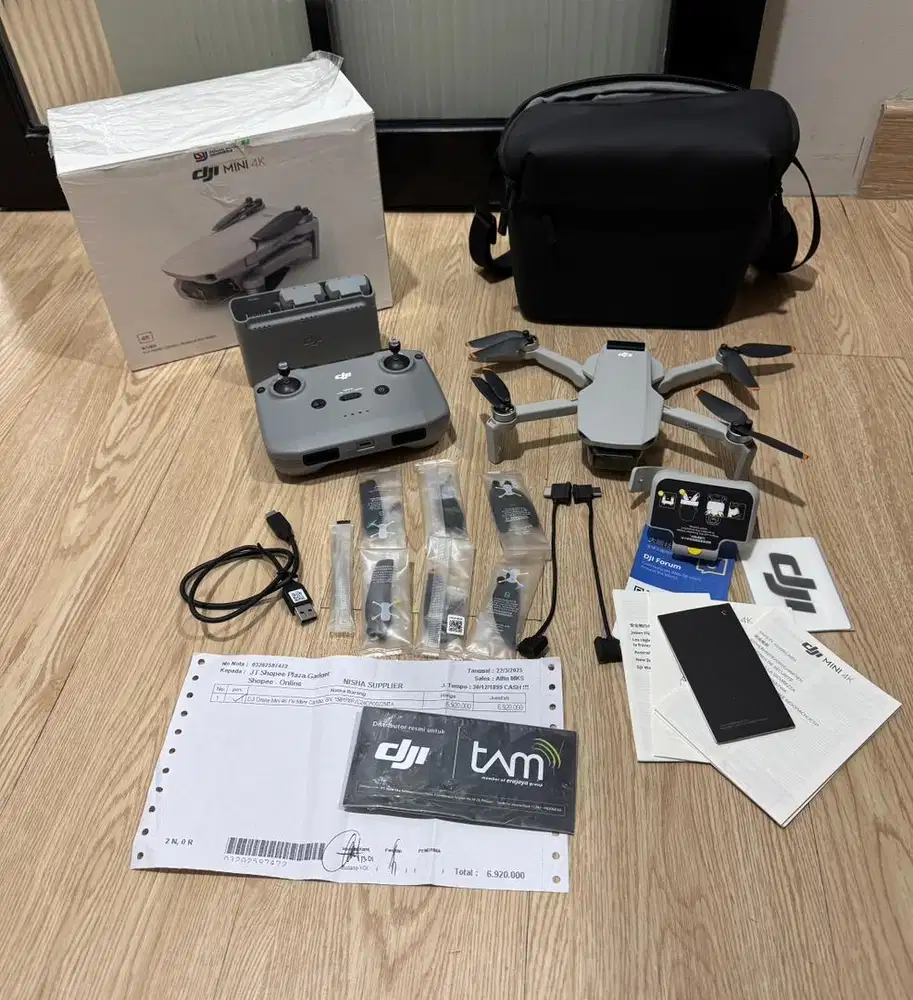 Drone Dji Mini 4K Fly More Combo (Garansi resmi masih 9 bulan)