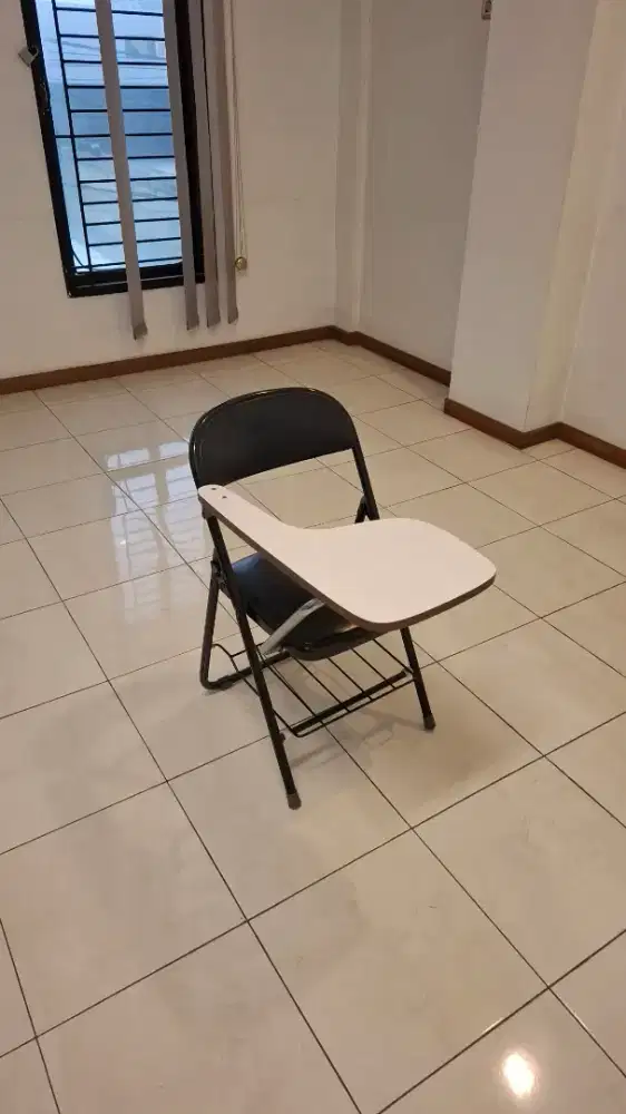 Kursi Kuliah / Kursi Lipat Meja Belajar Chitose