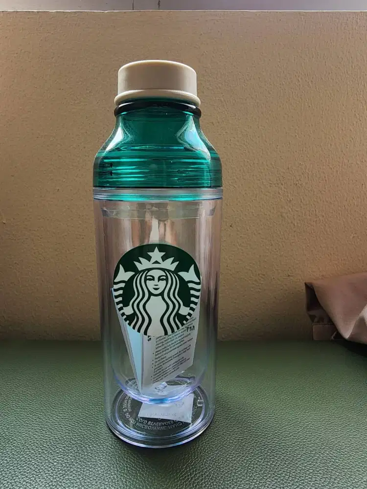 Starbucks Water bottle Siren Green And White 16 oz/ 473ml Plastic