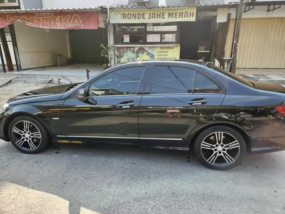 Mercedes-Benz C200 2014 Bensin