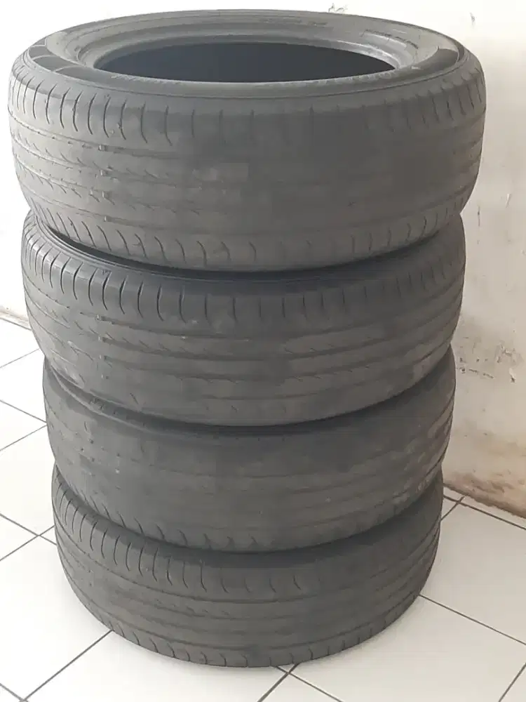 Ban dunlop sport maxx 050 235/60/r18