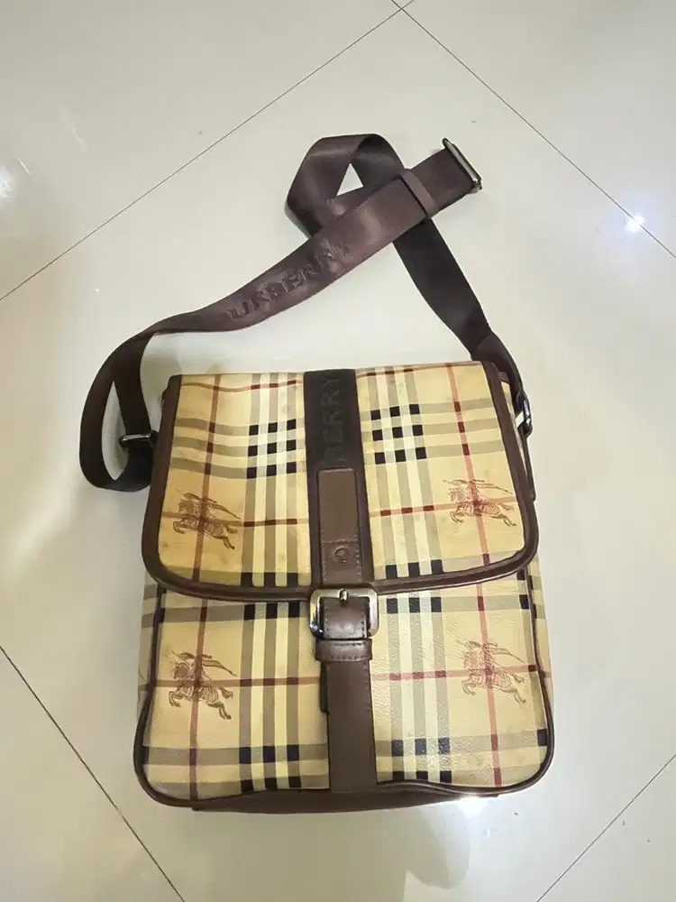 Original sling bag burbery
