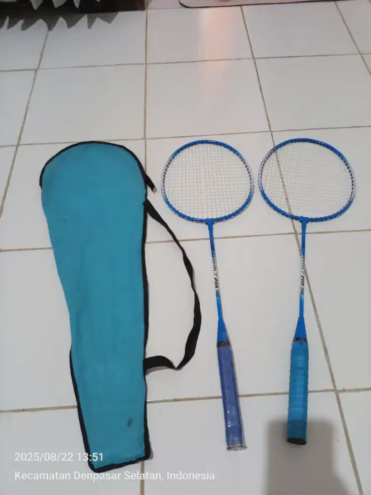 Raket badminton sepasang