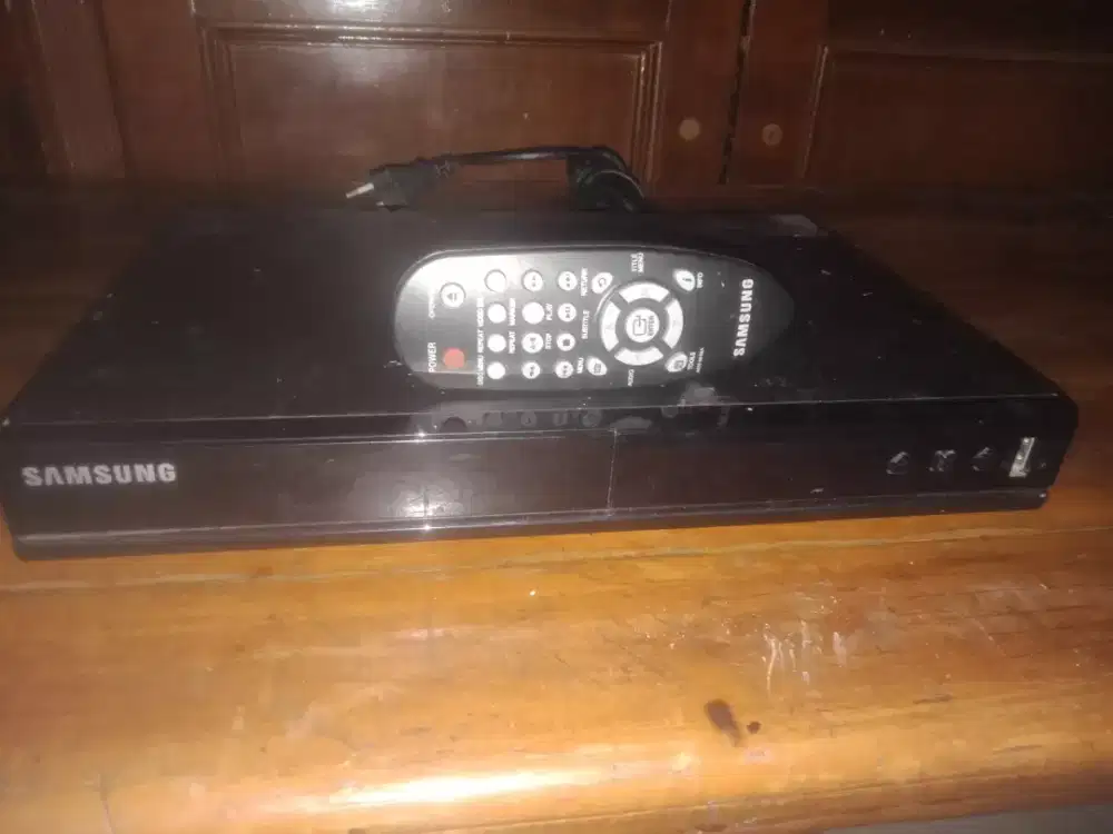 DIGITAL VIDEO DISC PLAYER , SAMSUNG DVD E360 ,