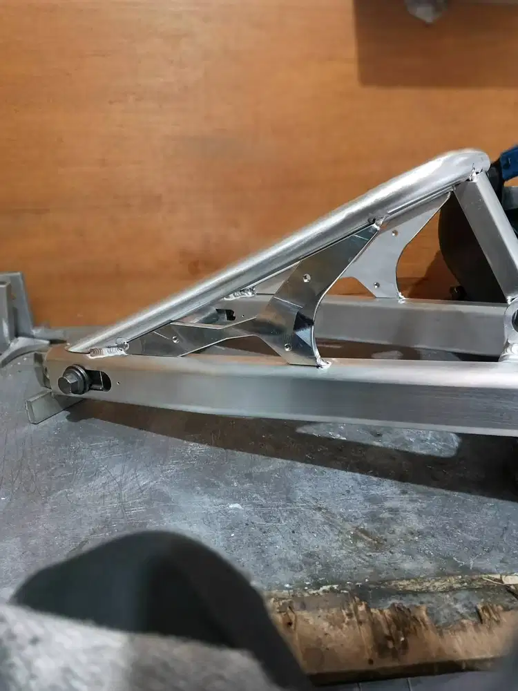 Sedang Mencari pekerjaan las alumunium