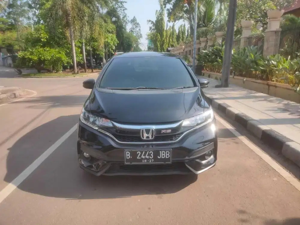 JAZZ RS 2017 MATIC HITAM FACELIFT DP RENDAH 3JT MOBIL TERAWAT ISTIMEWA