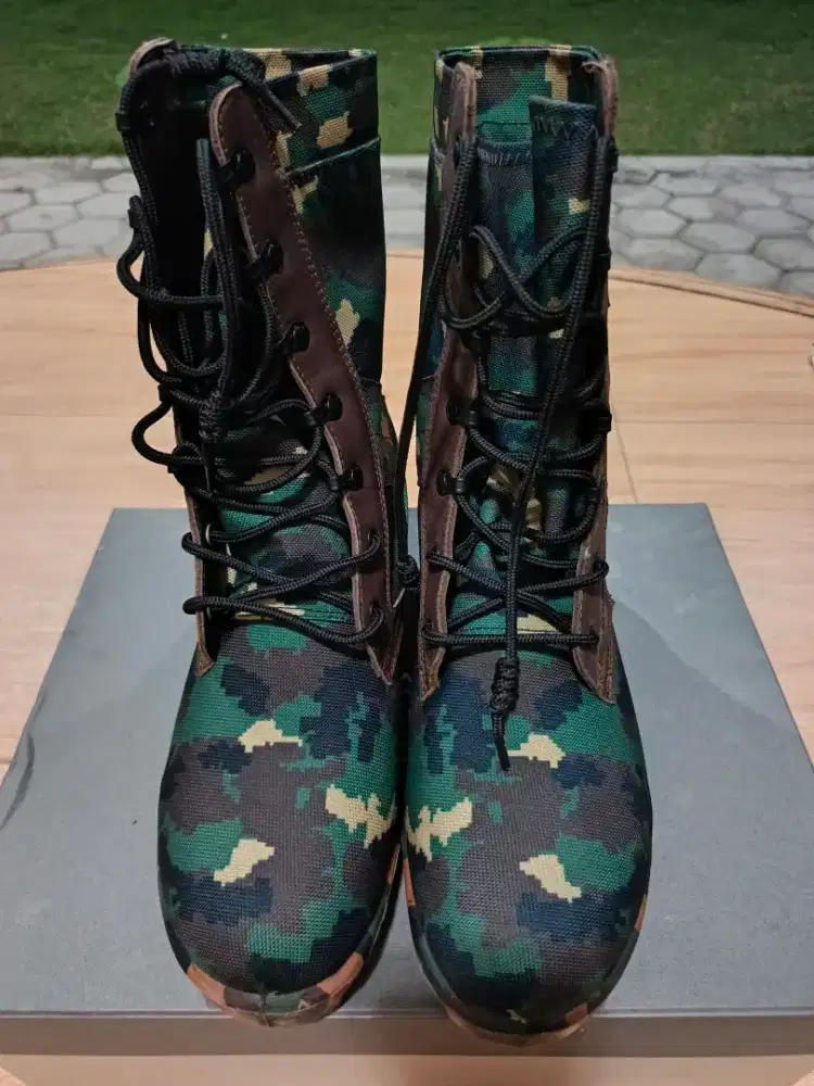 Sepatu PDL loreng size 42