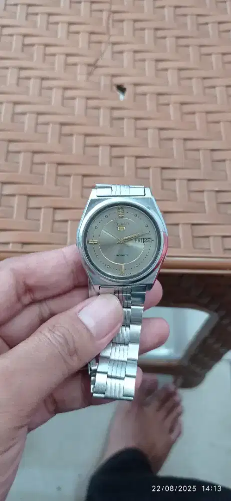Jam tangan Seiko