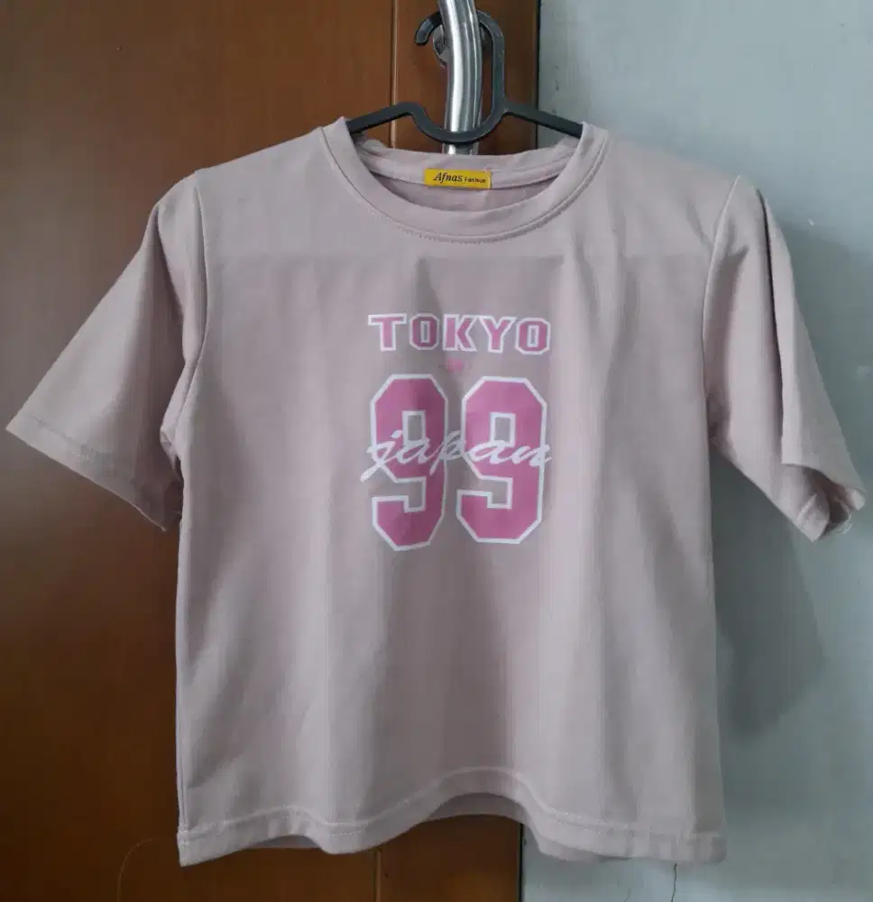 Atasan Remaja Perempuan