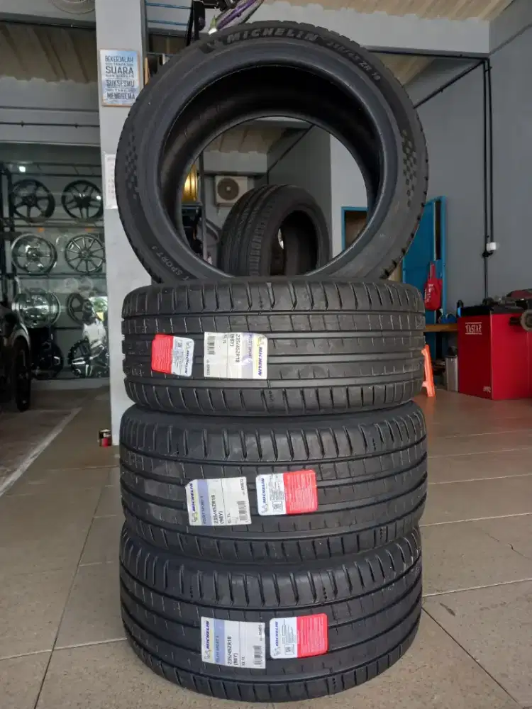 Ban michelin pilot sport5 ukuran 235 45 18