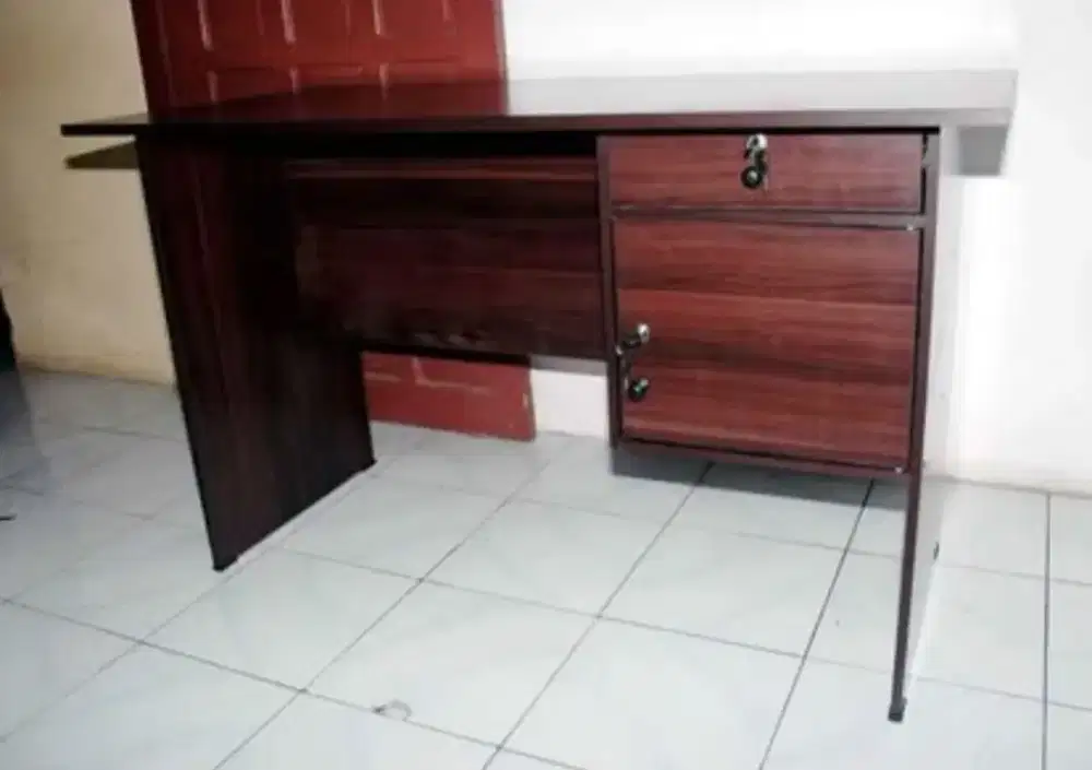 Meja 1/2 Biro MH MTS 120 Walnut Brown