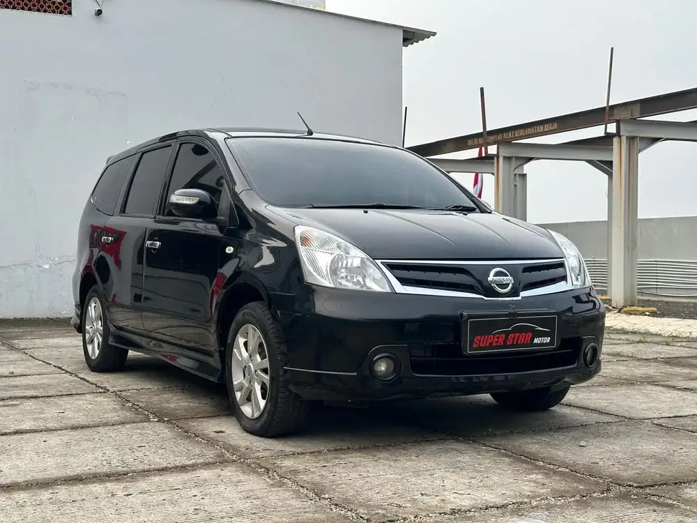 Nissan Grand Livina HWS 1.5 AT Matic 2011