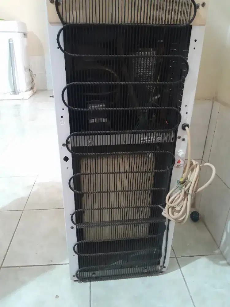 Dispenser merk DENPOO