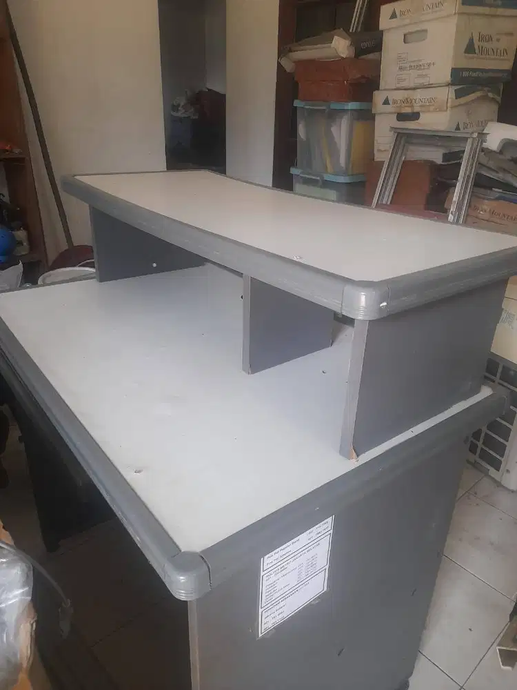 DIJUAL Meja Kerja Komputer Warna Abu2