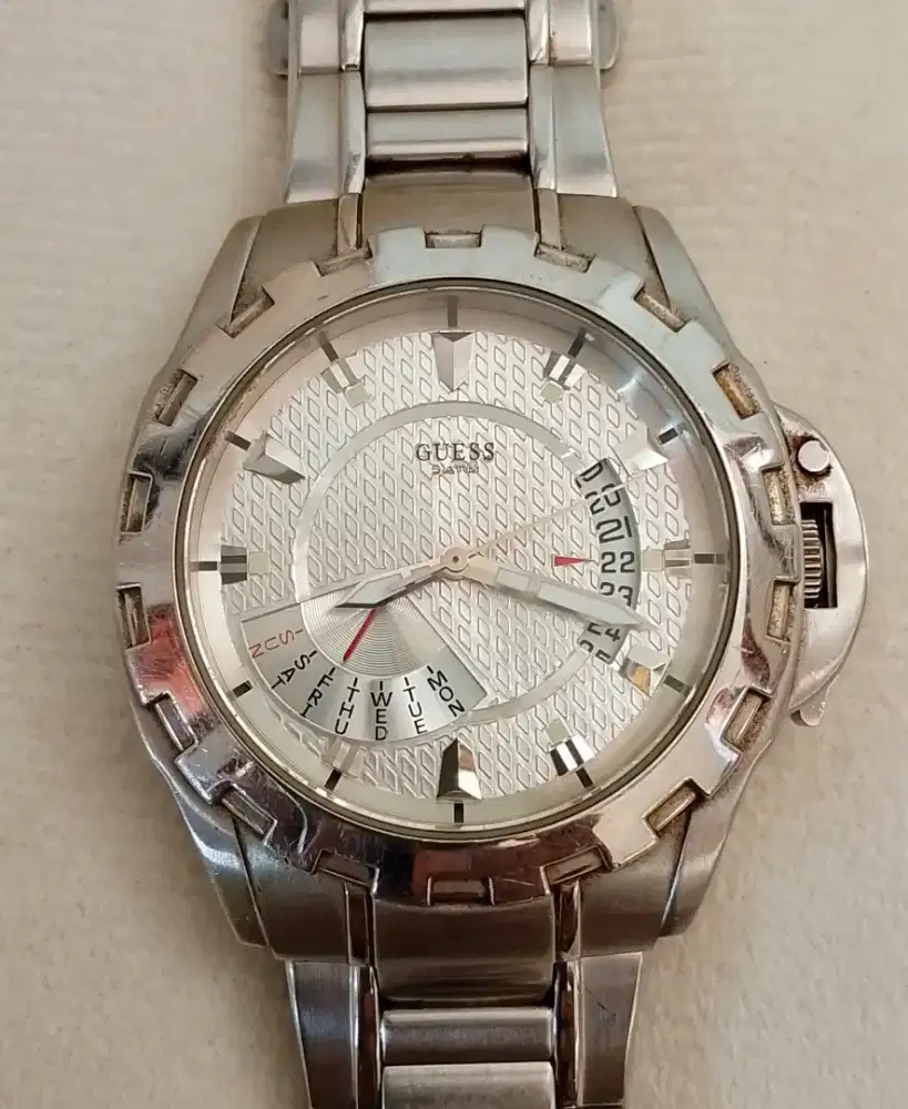 Jam tangan guess