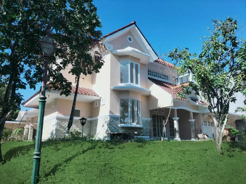 Dijual Rumah Mewah 2 Lantai Dalam Perum Pesona Merapi Ngaglik Sleman.