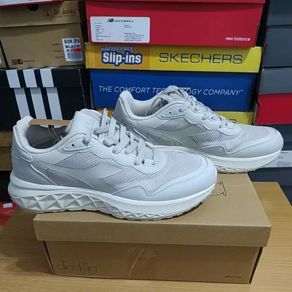 Sepatu Diadora KALTHA