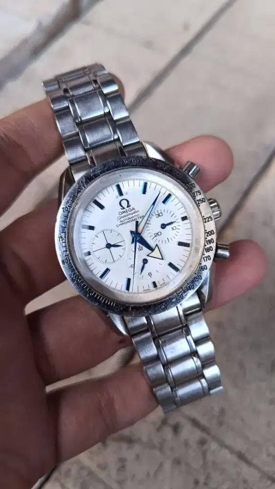 Jam Tangan OMEGA Speedmaster