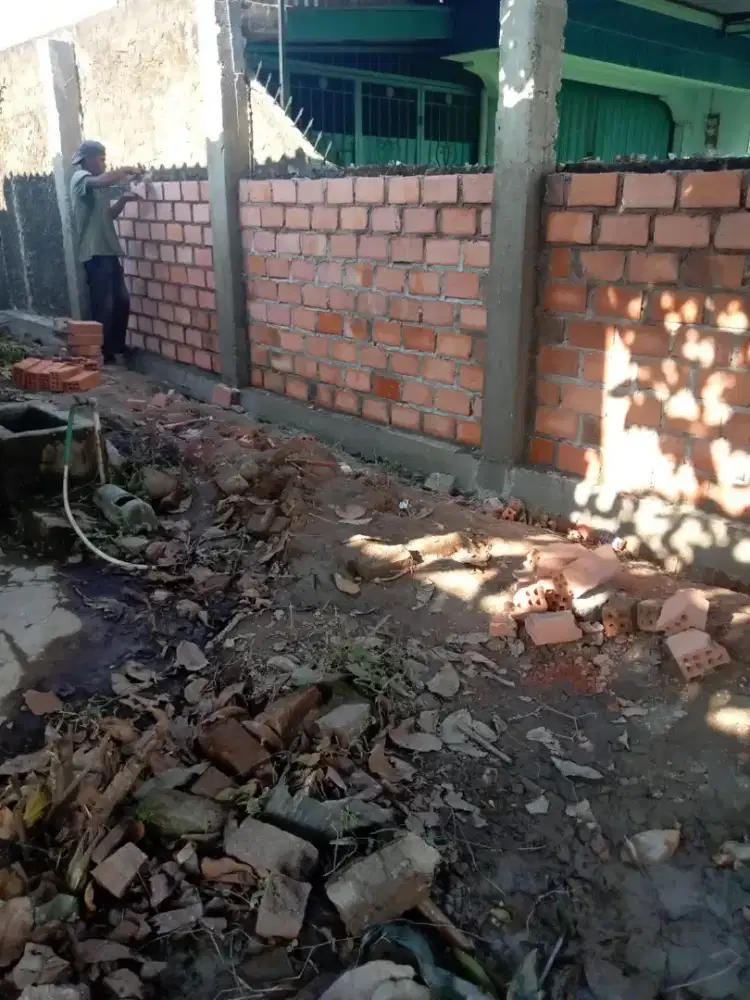 Tukang serba bisa