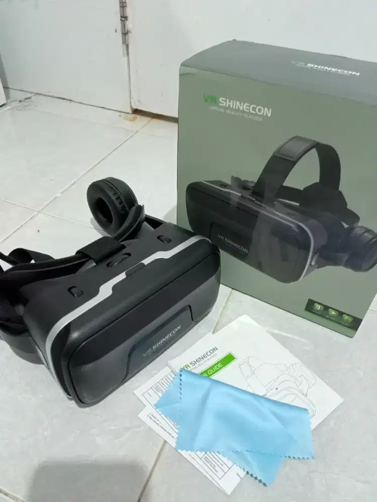 VR BOX Shinecon 10.0 Virtual Reality Glasses with Headphone