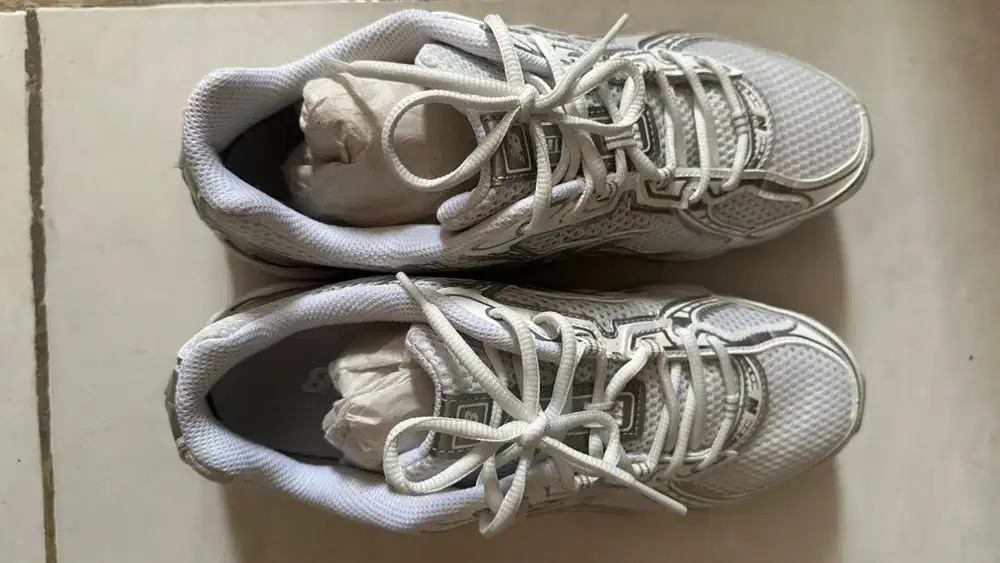 jual cepatt sepatu newbalance 740 LIKE NEW (pembelian maret 2025)
