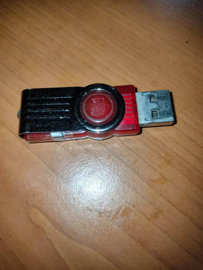 Flashdisk bootable 8gb untuk install windows di Laptop, AIO, PC