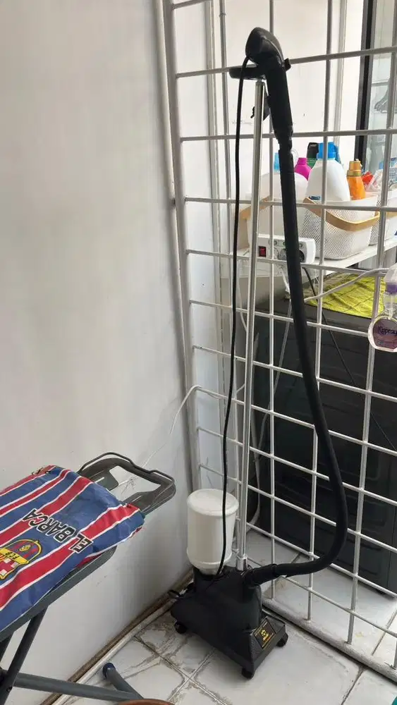 Setrika uap steamer pakaian (ACE Hardware STEAMER C/J203) bekas