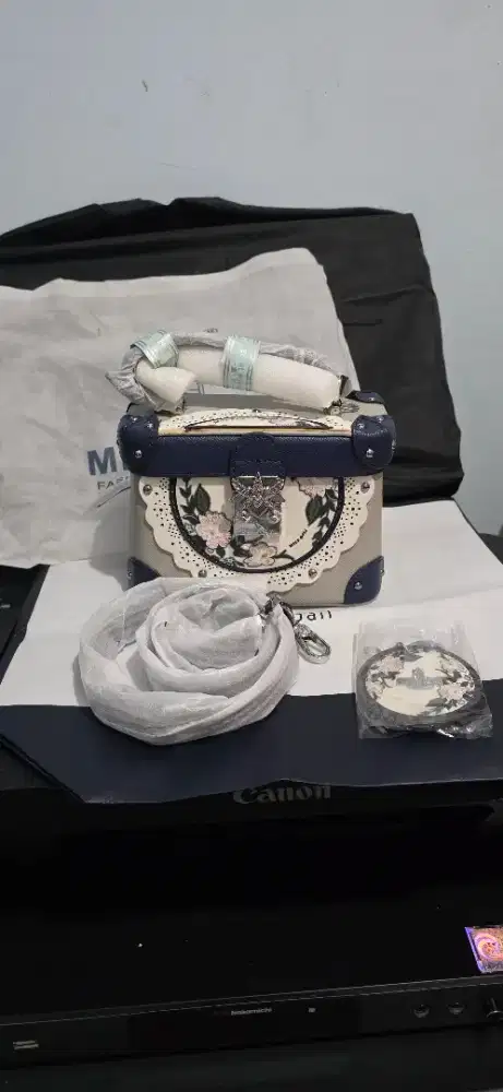 Tas bucket Miss Gail