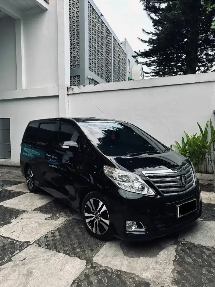 Toyota Alphard 2014