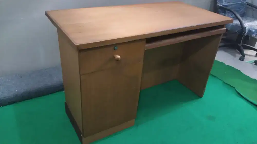 Meja Kantor P.120 Bekas Ada tray Keyboard Meja Komputer Bekas Kantor