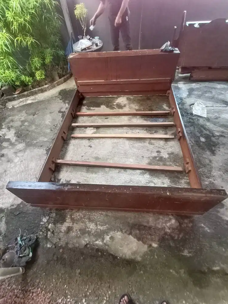 Dipan Queen size kayu Jati belanda ASLI