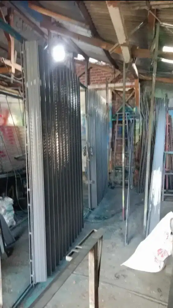 Folding gate & Rolling door