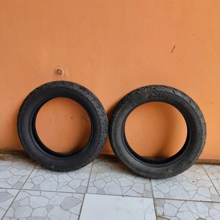 Ban tubless motor matic 90/90-12 sepasang