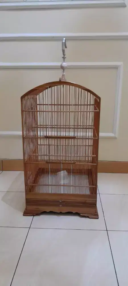 Pengrajin sangkar model kohsan