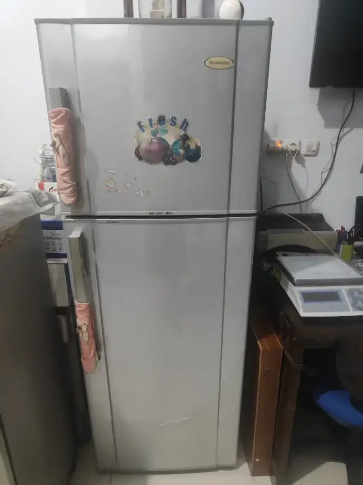 KULKAS SANYO DUA PINTU
