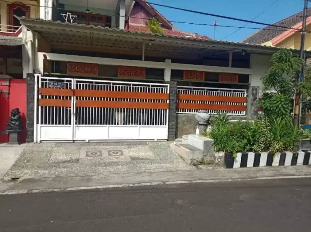 Dijual Rumah Rungkut Asri Bagus Terawat Siap Huni Lokasi Strategis