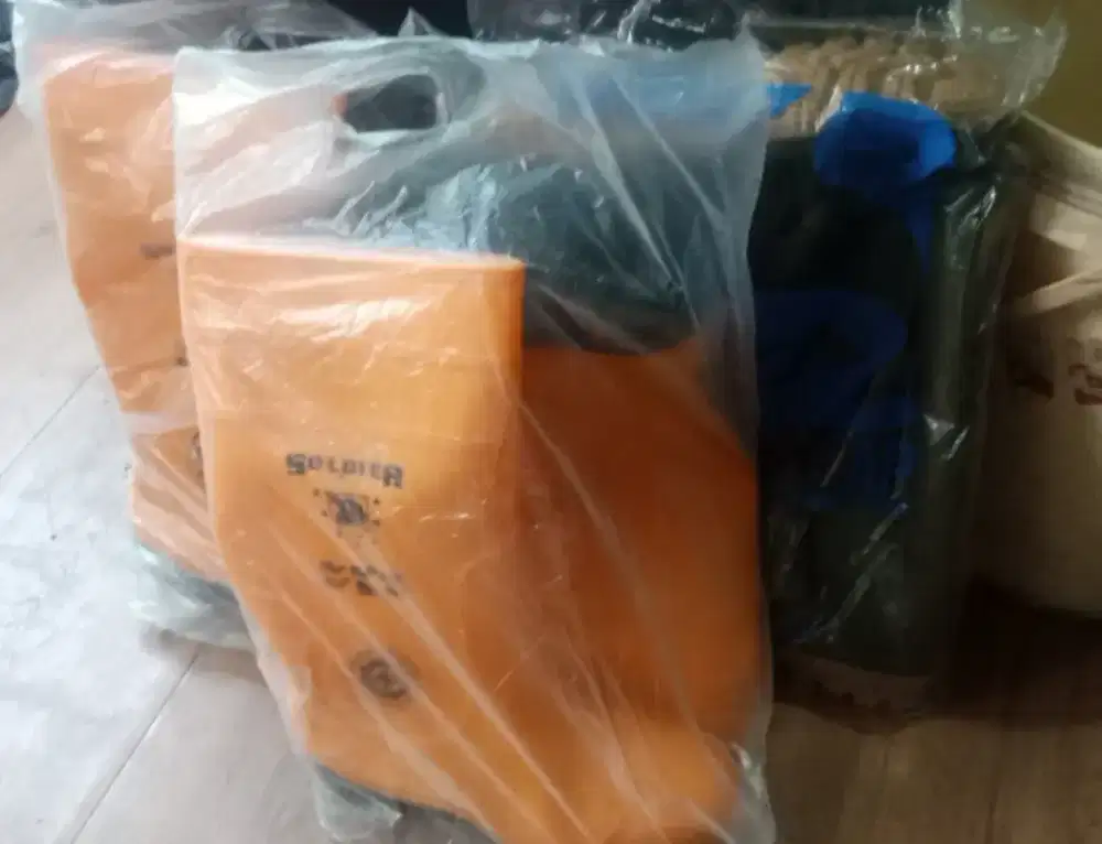 Sepatu boot safety made in Italy