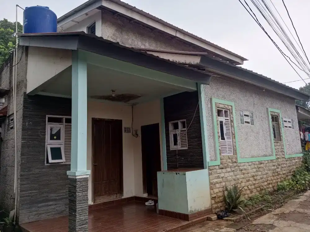 Dijual rumah keadaan dikontrakan
