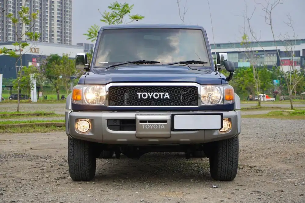 Toyota Land Cruiser  70 2015 ODO 1 Ribu