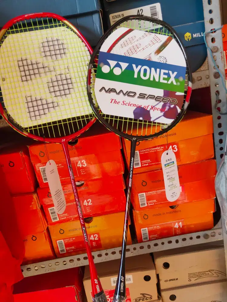 Raket Bulutangkis senar hijau tarikan 22lbs